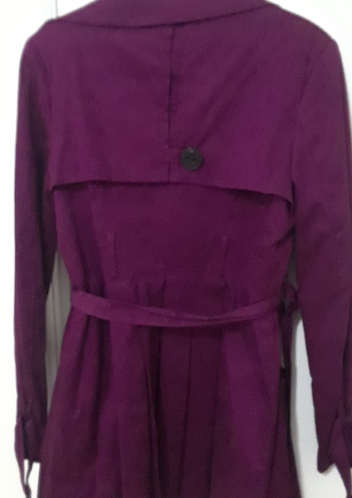 Trench coat - Picture 2 of 3